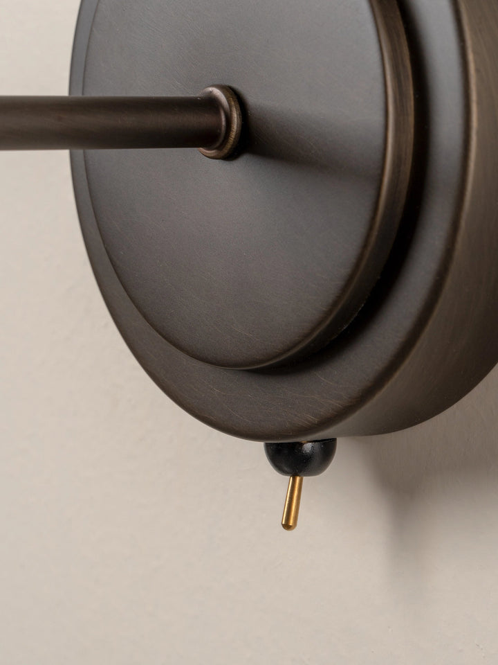 Minimalist Aged Brass and Bronze Wall Light - Contemporary Wall Sconce for Elegant Illumination 4