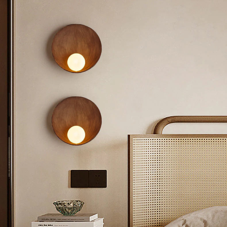 Modern Iron and Resin Wall Light Sconce - Minimalist Design with G4 Socket, 23 cm Diameter, Available in White or Wood Finish 1