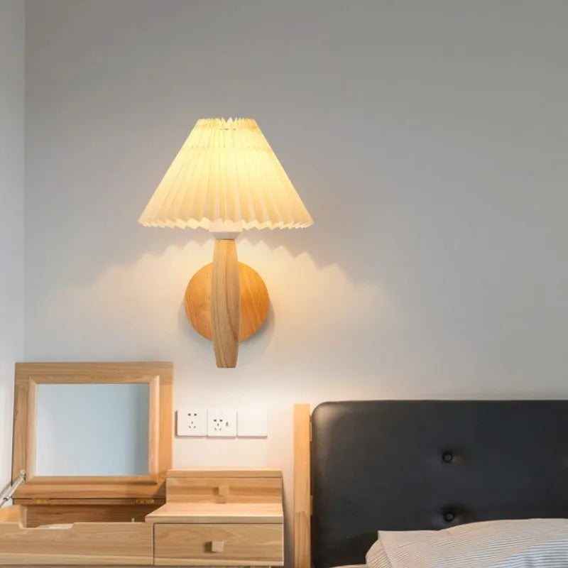 Modern Wooden Wall Light Sconce - LED Wall Lamp with Warm White Light for Cozy Indoor Ambiance
