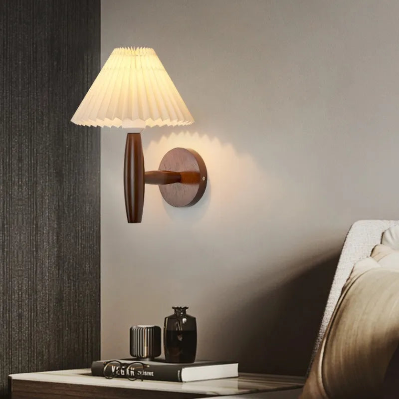 Modern Wooden Wall Light Sconce - LED Wall Lamp with Warm White Light for Cozy Indoor Ambiance