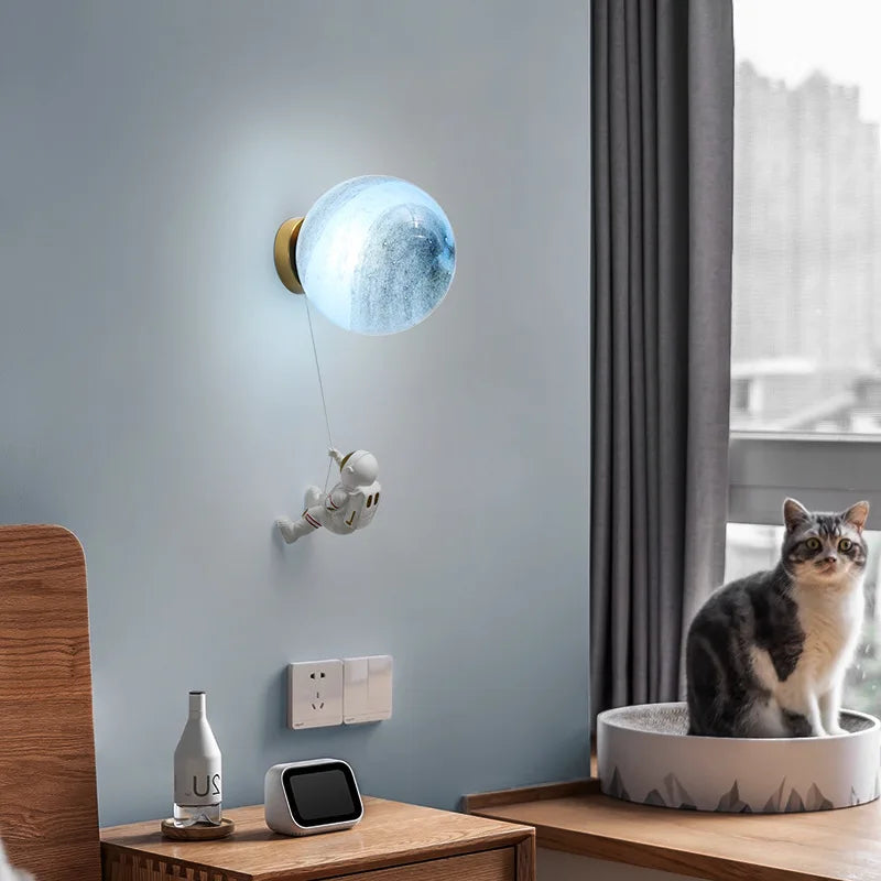 Moon and Astronaut Wall Lamp - LED Wall Light for Kids' Room, Playful Design, Energy-Efficient Night Light 2