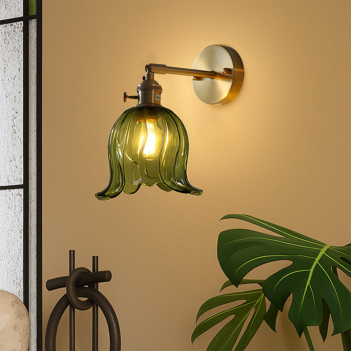 Vintage Flower Glass Wall Light in Green